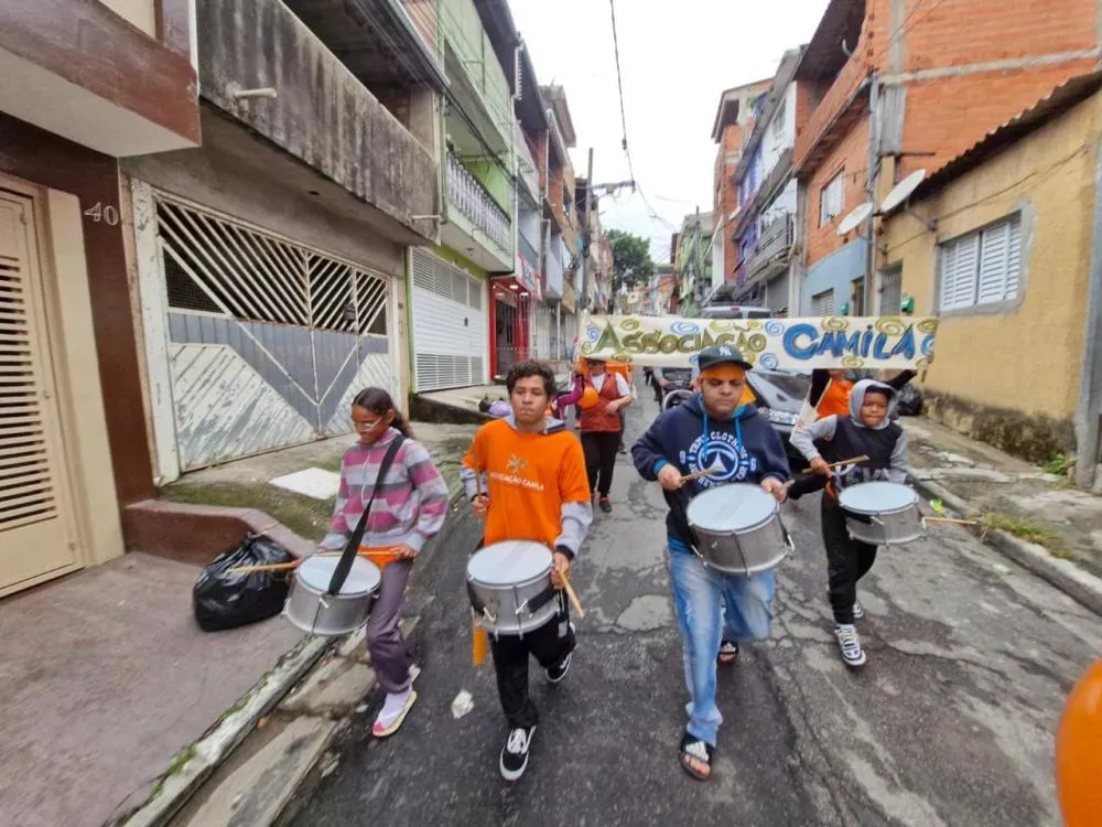 Caminhada do Maio Laranja mobiliza comunidade em defesa da infância no Jardim Conceição e Primeiro de Maio